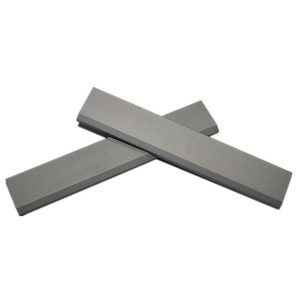 Tungsten carbide blades for belt scrapers